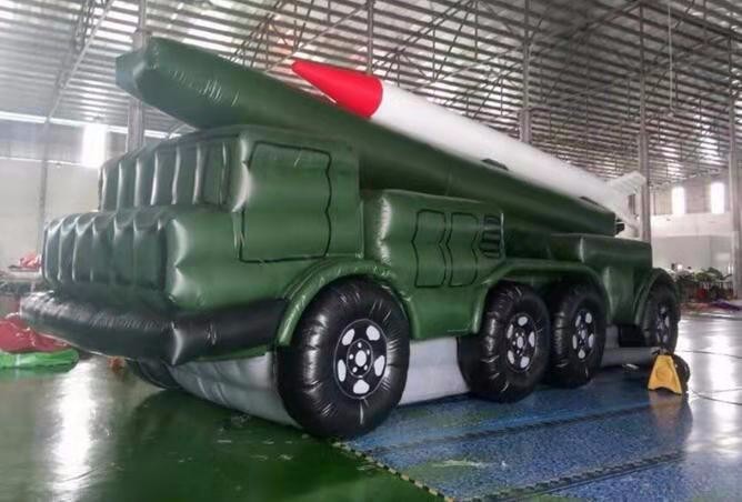 泗水迷彩导弹车